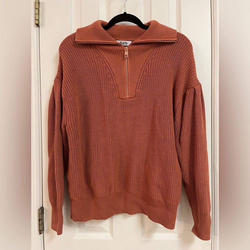 NWOT 525 America Pleated Sleeve 1/4 Zip Pullover Rust with Rose Gold Hardware
